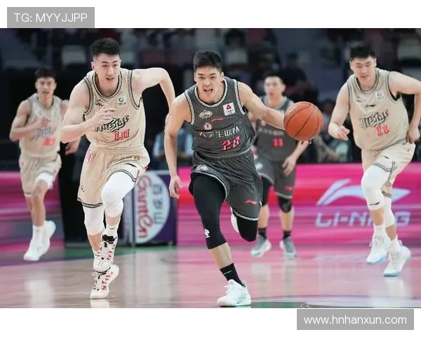 扎克拉文的飞翔之路:从新秀到全明星的辉煌历程与挑战 扎克拉文的飞翔之路:从新秀到全明星的辉煌历程与挑战